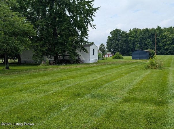 765 E Marshfield Rd, Scottsburg, IN 47170