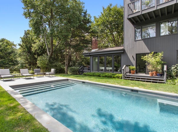 6 Peat Hole Lane, bellport village, NY 11713