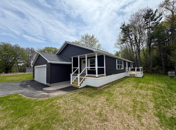 16 Pine Haven Street, Saco, ME 04072