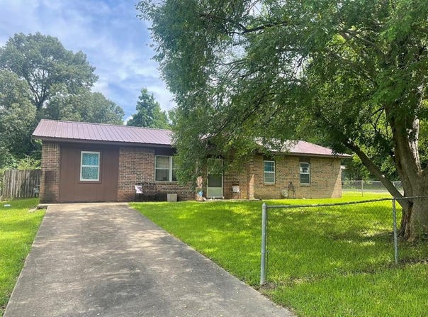 1003 Lukfata Street, Broken Bow, OK 74728