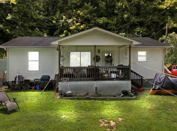 737 Pinebrook Road, Busy, KY 41723