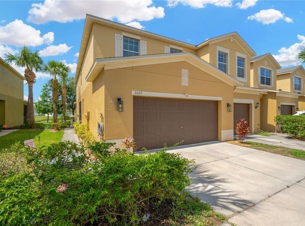 2022 HAWKS VIEW DRIVE, RUSKIN, FL 33570