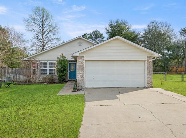 1273 Jefferyscot Drive, Crestview, FL 32536