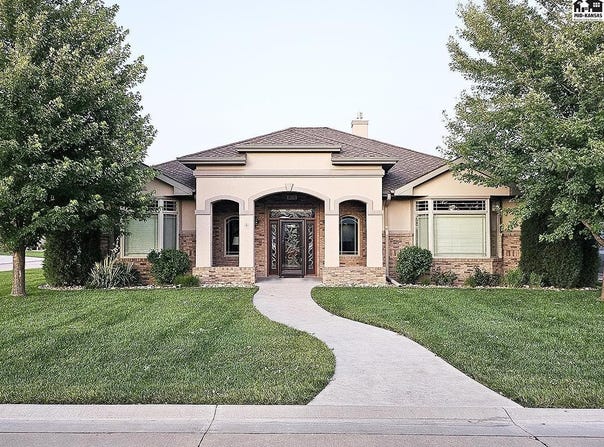 908 Veranda Cir, McPherson, KS 67460