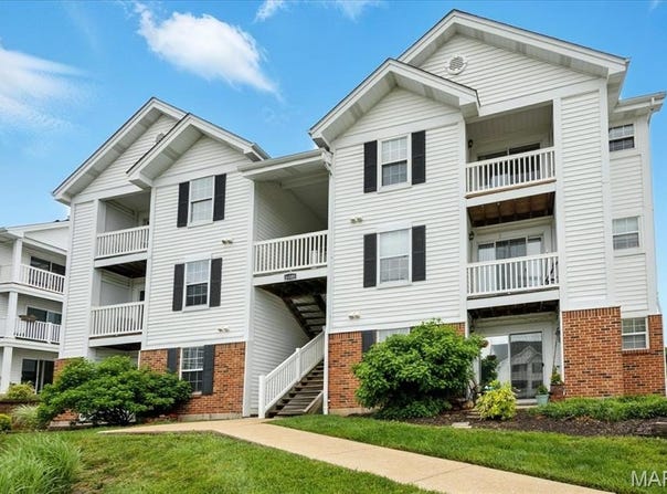 16535 Victoria Crossing Drive, Wildwood, MO 63040