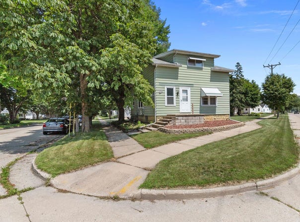 1020 E RANDALL Avenue, APPLETON, WI 54911