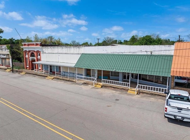 205 Main Street, Deport, TX 75435