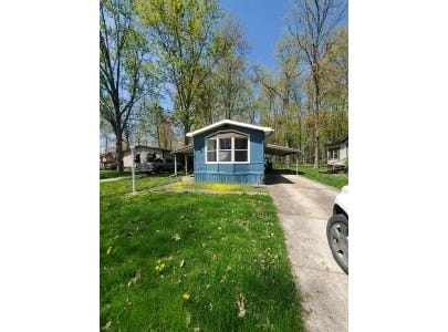 320 Ashwood Avenue, Elyria, OH 44035
