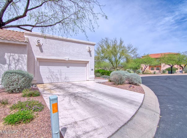 11089 N Lapis Court, Oro Valley, AZ 85737