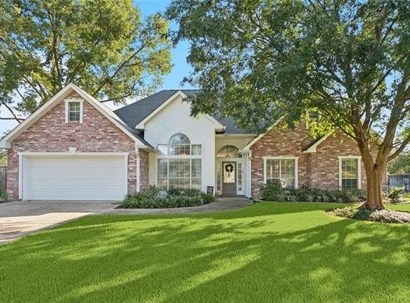 218 BAMBOO Drive, Covington, LA 70433