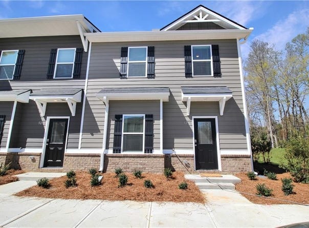 3277 HAMLET DRIVE, OPELIKA, AL 36804