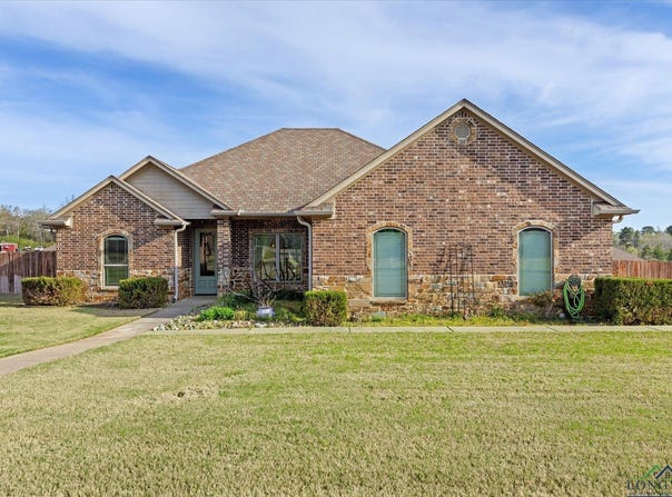 165 Highland Blvd, Hallsville, TX 75650