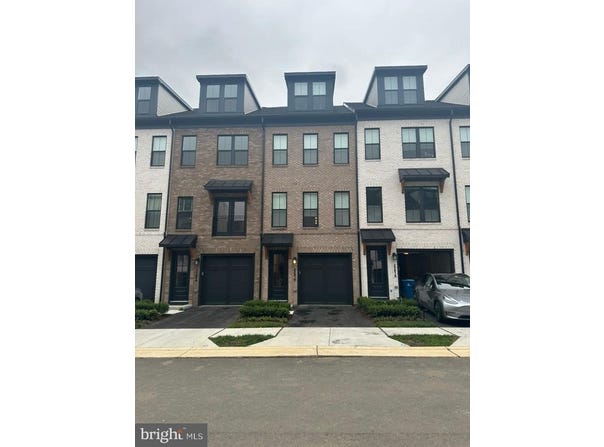 22910 TAWNY PINE SQUARE, BRAMBLETON, VA 20148