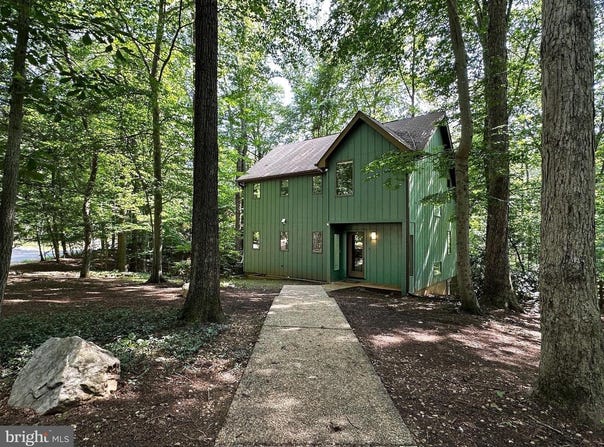 6303 OCCOQUAN FOREST DR, MANASSAS, VA 20112