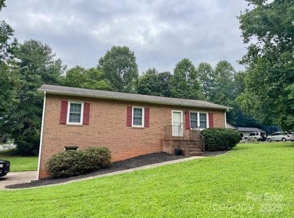 2970 Lake Drive, Morganton, NC 28655