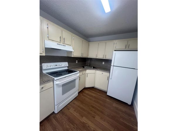 6141 W 22nd Ct, Hialeah, FL 33016