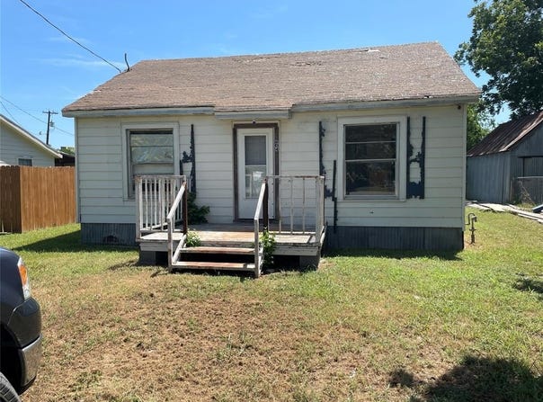 604 S Lee Street, Valley View, TX 76272