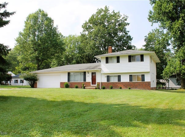 3660 Royalwood Road, North Royalton, OH 44133