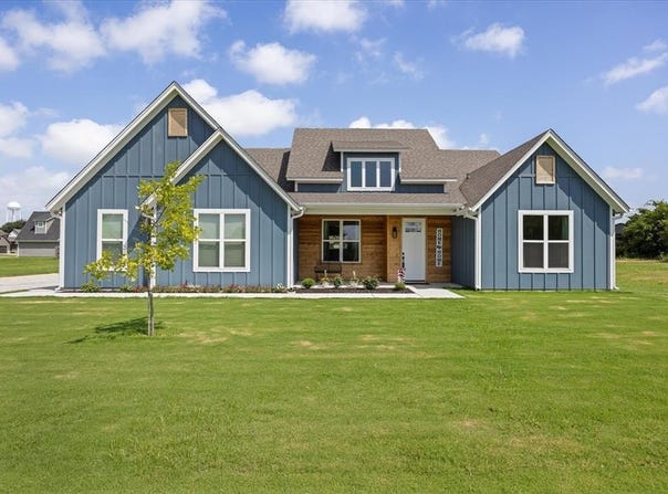 420 E 4th Street, Tolar, TX 76476