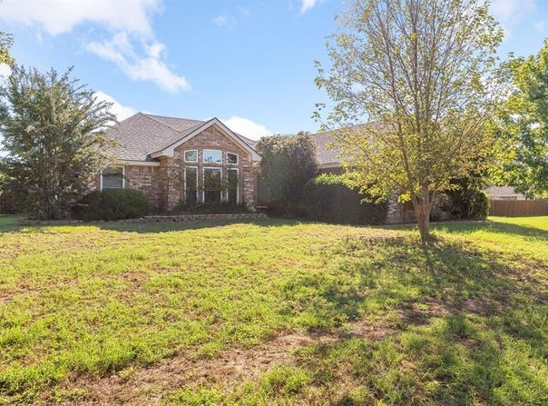 2609 Castle Road, Burleson, TX 76028