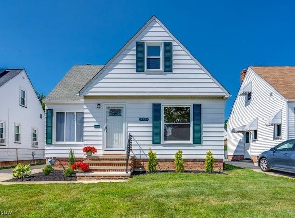 8320 Kenton Avenue, Parma, OH 44129