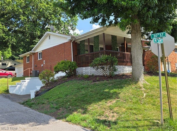 2814 16th Avenue, Vienna, WV 26105