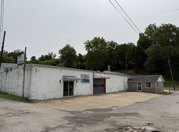 403 Charles St, Sistersville, WV 26175