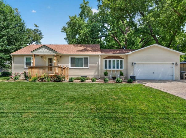 210 NW Jay ST, Topeka, KS 66608