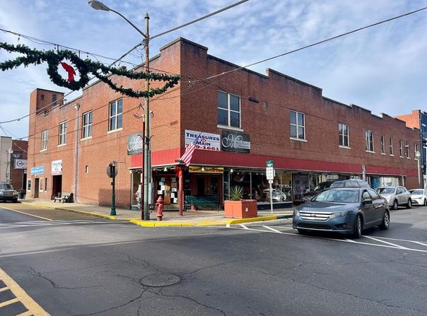 405 Main St, Paintsville, KY 41240