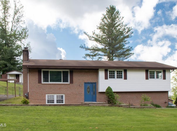 7324 White Pine Circle, Bristol, VA 24202