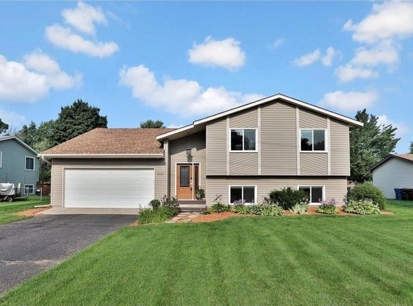 11629 Louisiana Avenue N, Champlin, MN 55316