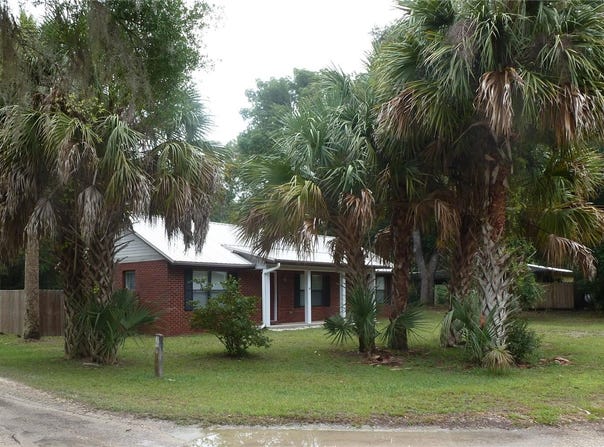 404 CENTRE STREET, MELROSE, FL 32666