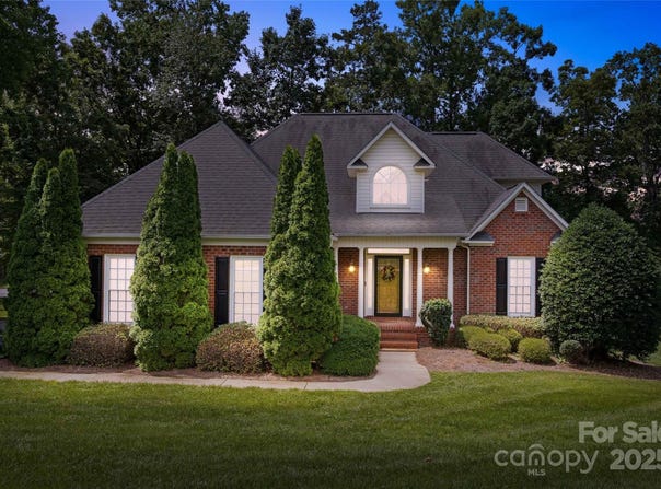 803 Woodmoore Lane, Kannapolis, NC 28081