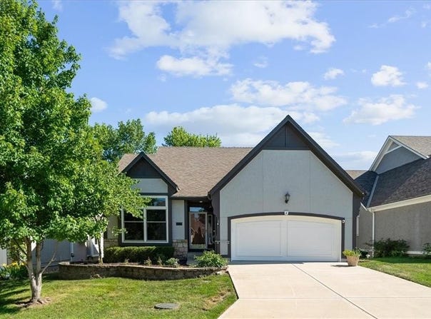 6221 W 126th Terrace, Overland Park, KS 66209