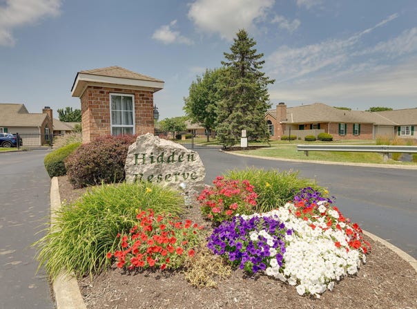 317 Chardonnay Lane, Lewis Center, OH 43035