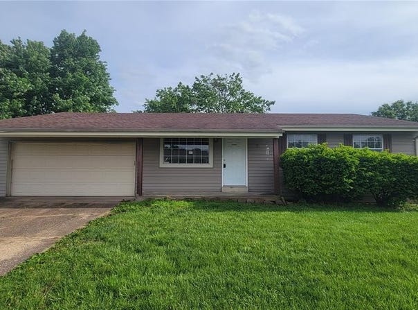 2811 Vineyard Drive, Arnold, MO 63010