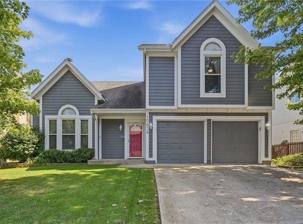 15639 Conser Street, Overland Park, KS 66223