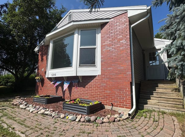 1306 Park St, Sault Ste Marie, MI 49783