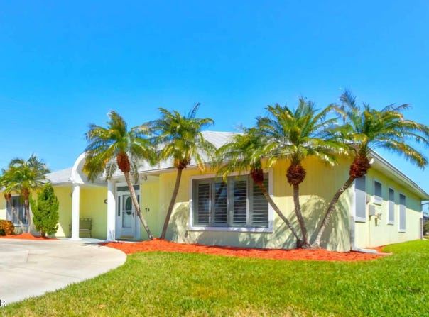 1 Cloverdale Court S, Palm Coast, FL 32137