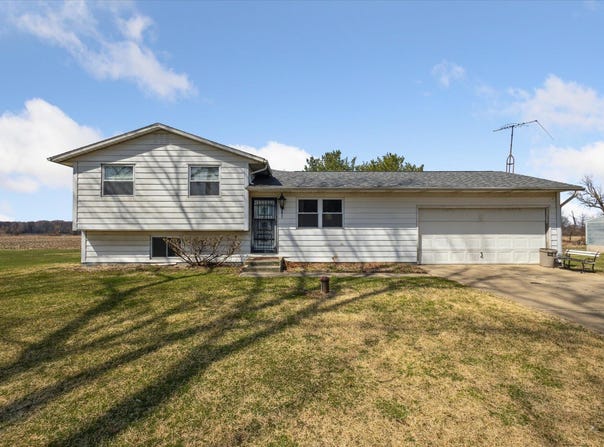 4935 Curran Road, Buchanan, MI 49107