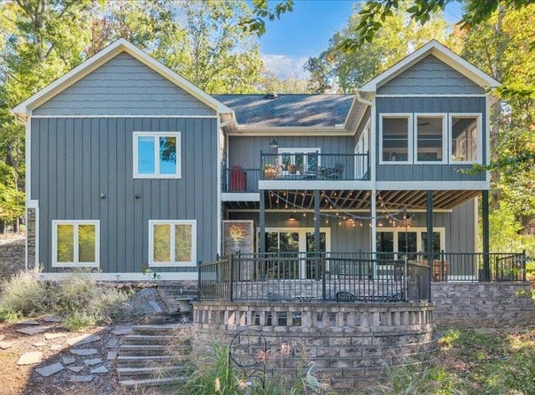 111 Brentwood Ln, Moneta, VA 24121