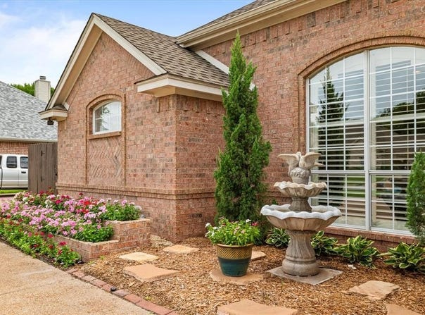 6932 Danele Court, Richland Hills, TX 76118