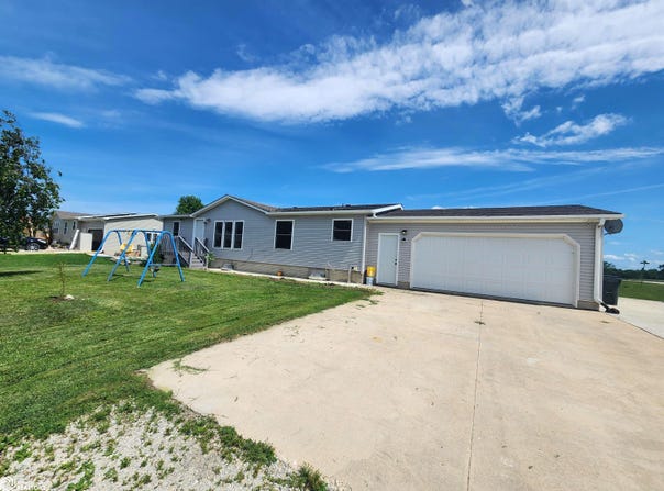 205 Pennsylvania Avenue, Postville, IA 52161