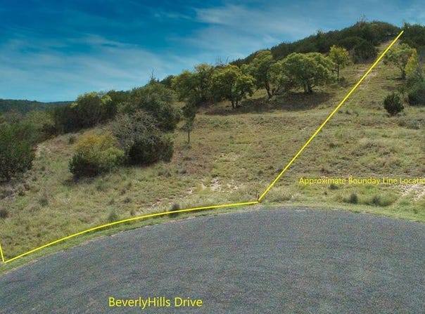 380 Beverly Hills Lane, Kerrville, TX 78028