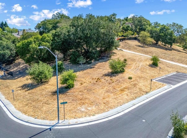 2393 Banyan ST, GILROY, CA 95020