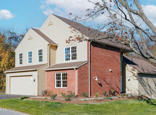 102 VICTORIA Lane, Lewisburg, PA 17837