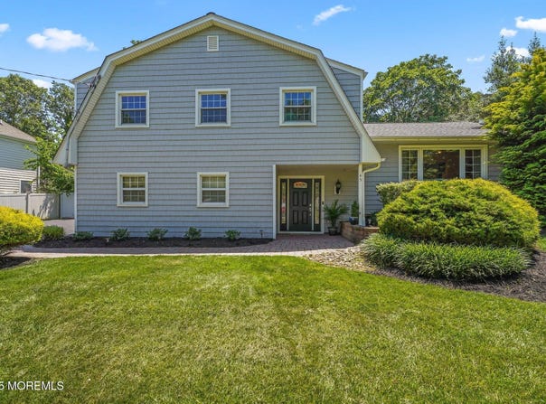 45 Weston Place, Eatontown, NJ 07724
