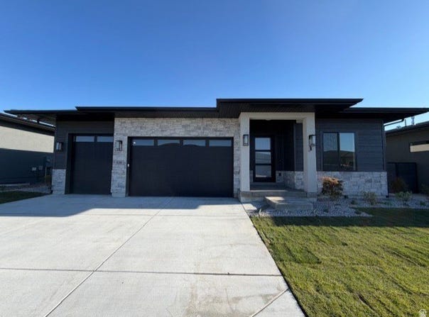636 E VANDALAY Ln S, Draper, UT 84020