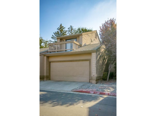 1214 S Kent Street, Visalia, CA 93277
