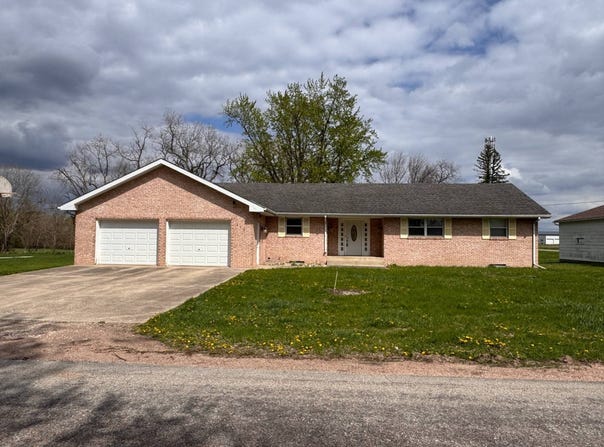 310 Linn St., Sutherland, IA 51058